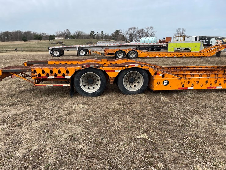 #154-•-2005-delavan-semi-truck-auto-hauler-trailer-(delay-in-title)-image-5