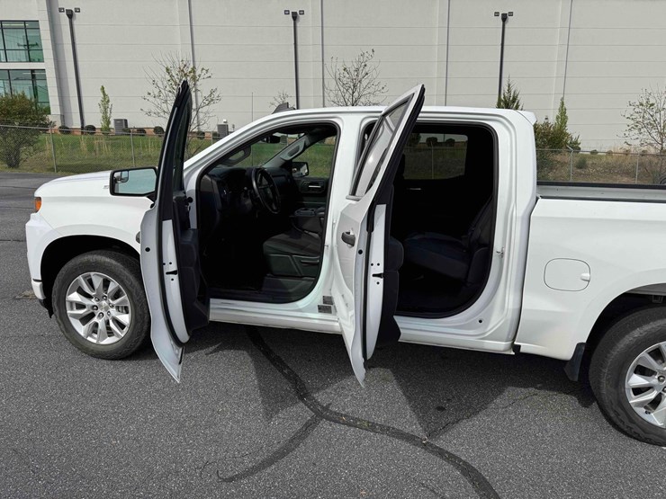 2020-chevrolet-silverado-1500-image-11