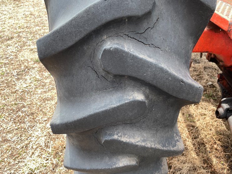 #175-•-case-830-diesel-tractor-image-38