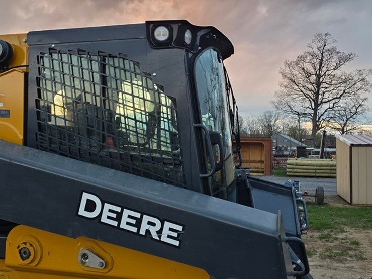 2023-deere-331g-image-10