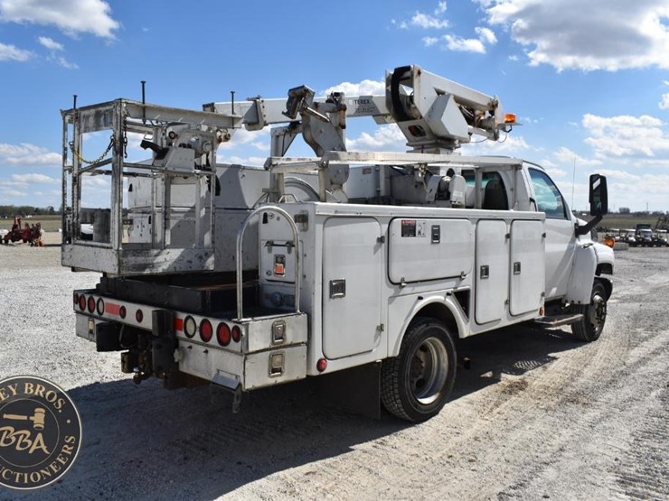 2005-gmc-topkick-image-8