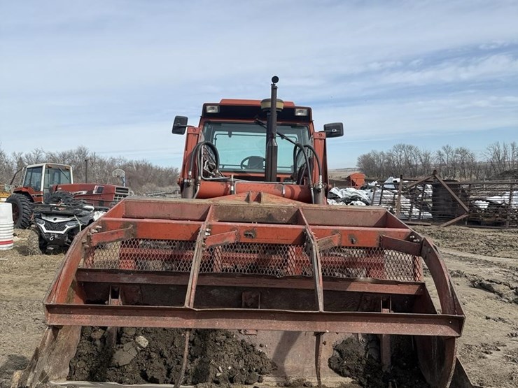 hesston-tractor-2805-image-8