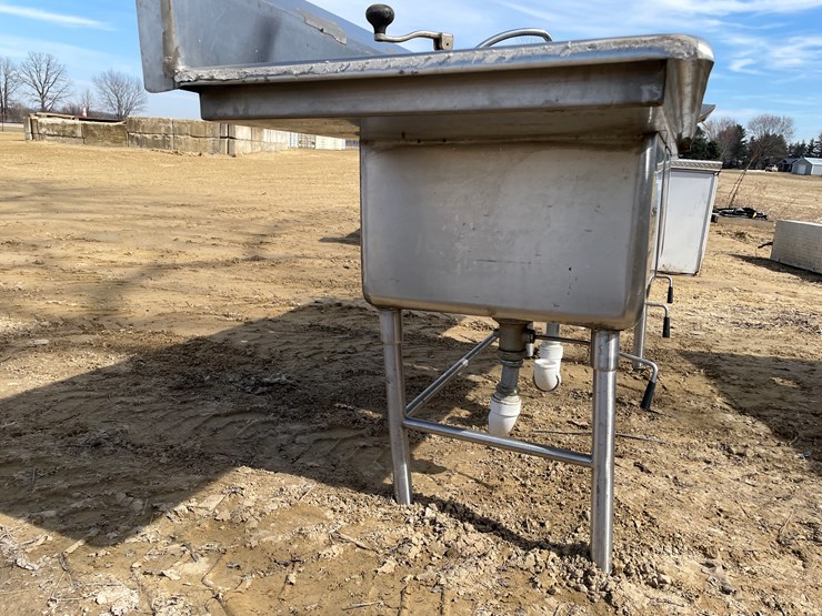 #3974-•-stainless-steel-3-bay-sink-image-20