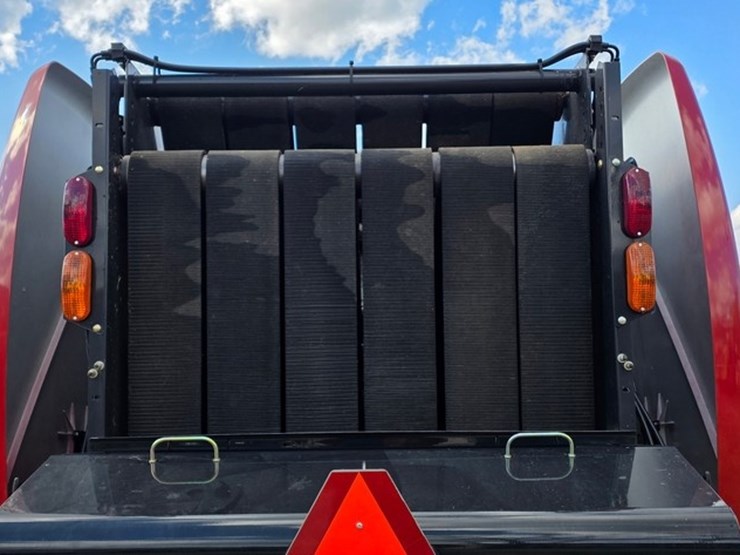 2023-case-ih-rb455-image-15