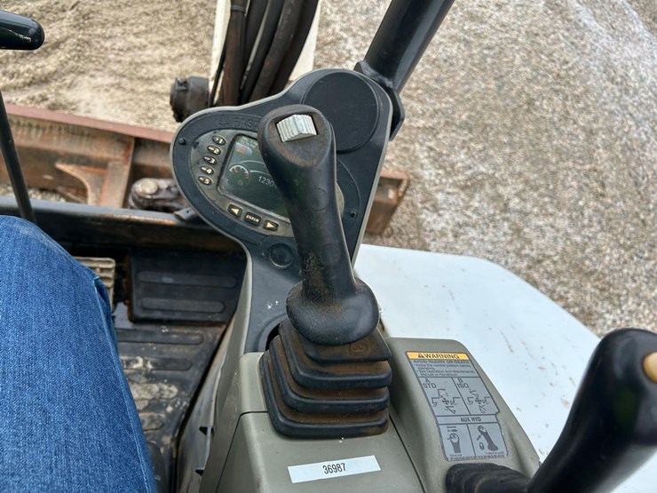 2018-bobcat-e50-image-21