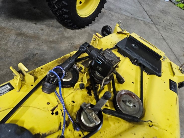 john-deere-x720-image-12