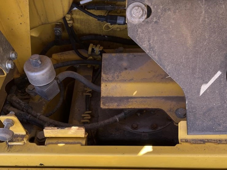 2018-komatsu-pc210-lc-11-image-24