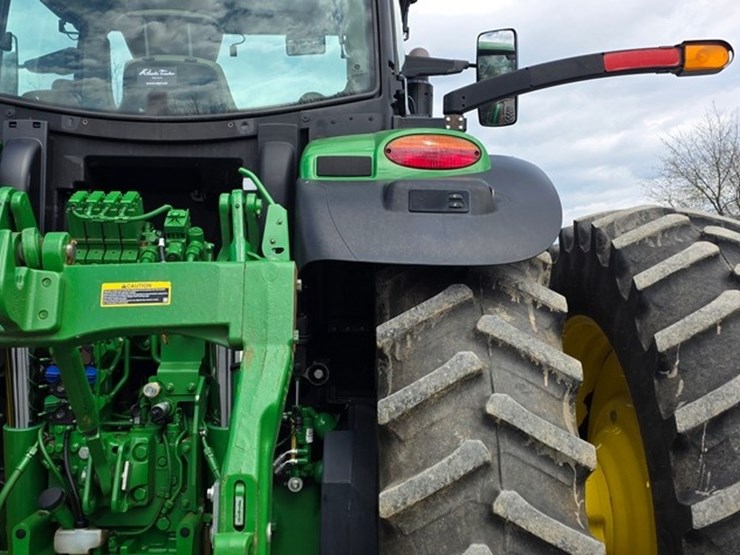 2021-john-deere-6230r-image-32