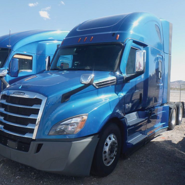 2021 FREIGHTLINER CASCADIA 126