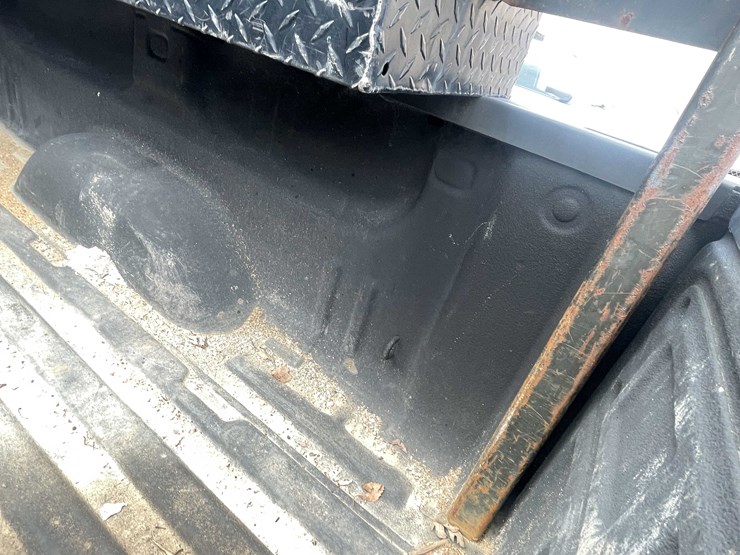 2015-chevrolet-2500-image-31