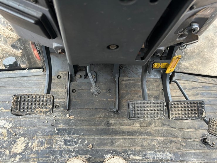 kubota-m105s-image-19