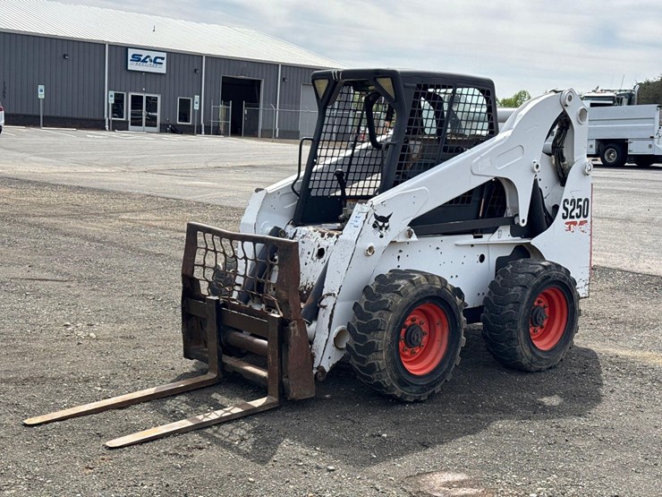 2007-bobcat-s250-image-7