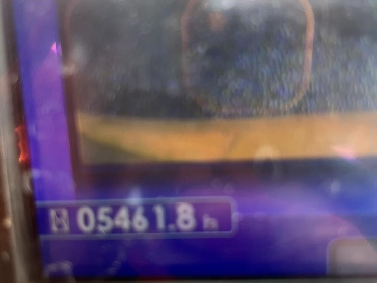 2018-komatsu-pc210-lc-11-image-32