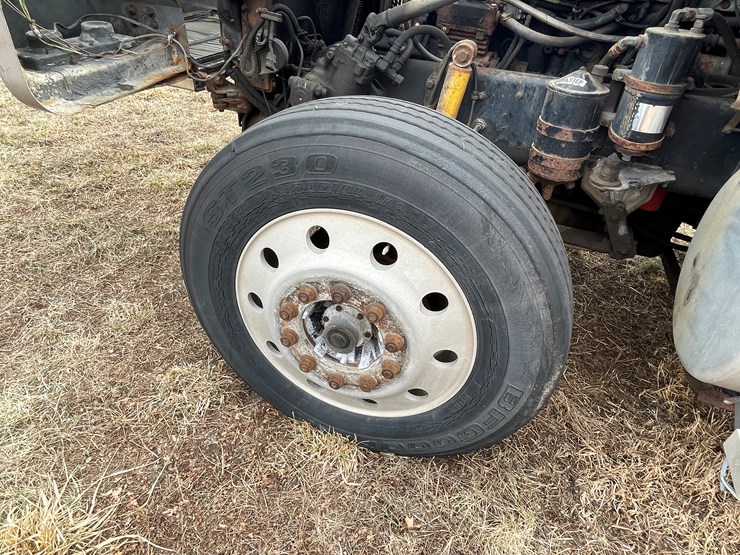 #128-•-2003-western-star-sleeper-cab-semi-tractor-(has-wi-title)-(non-runner)-image-49