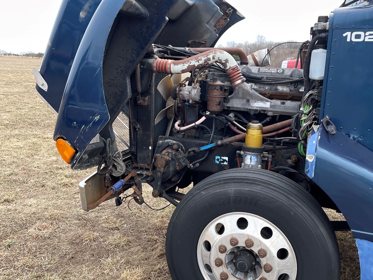 1999-peterbilt-377-image-48