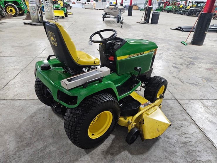 john-deere-445-image-5