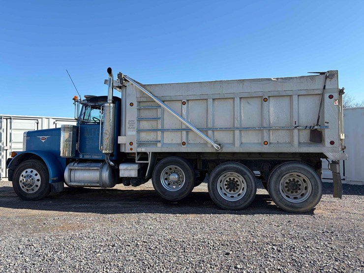 1996-peterbilt-tri-axle-dump-image-5