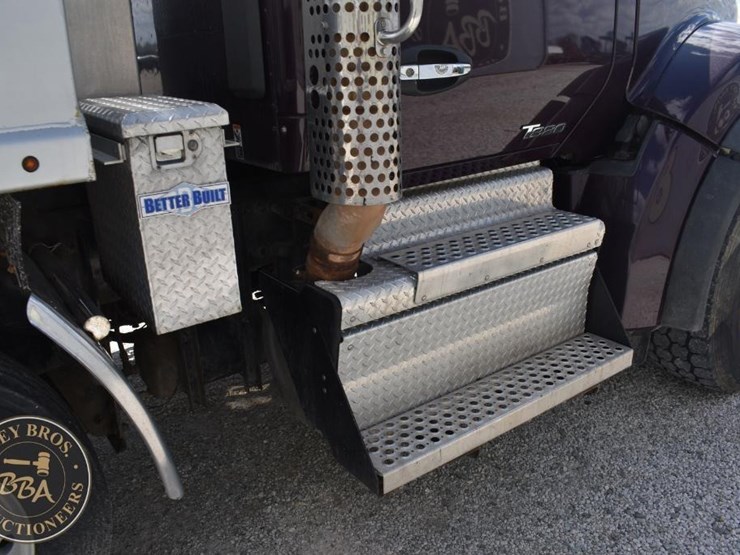 2019-kenworth-t880-image-22