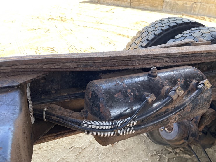 #401-•-1991-mac-rb688s-dump-truck-(has-mn-title)-image-81