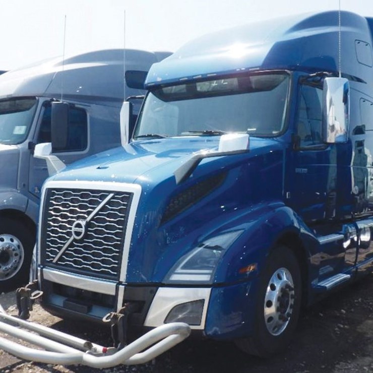 2022 VOLVO VNL 760
