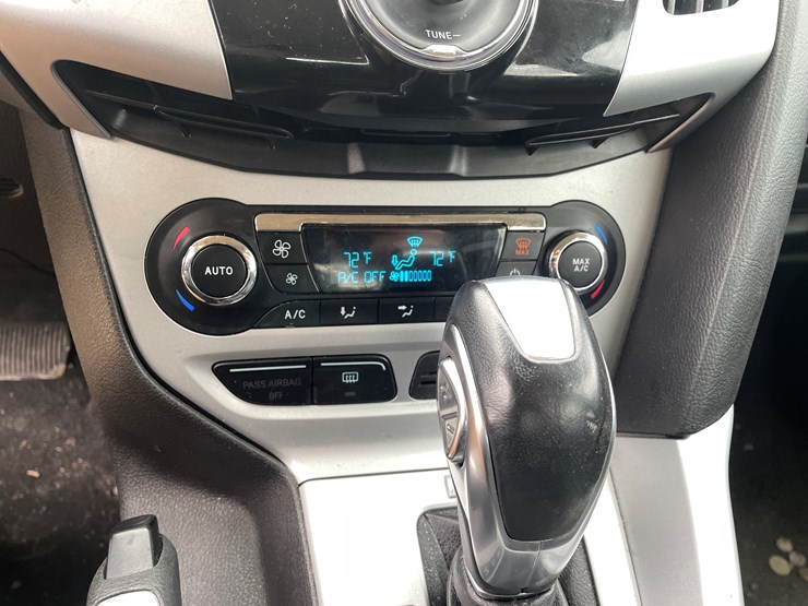 #505-•-2014-ford-focus-se-(has-wi-rebuilt-title)-image-53