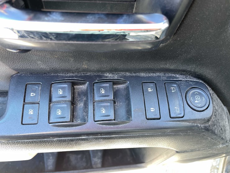 2015-chevrolet-1500-image-61