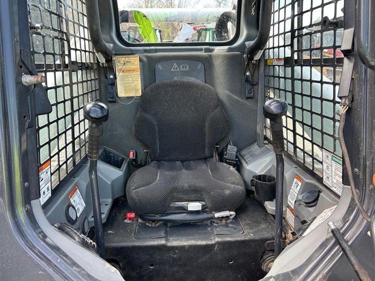 2022-bobcat-t770-image-19