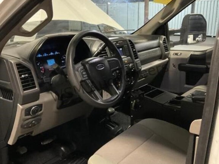 2017-ford-f350-image-23