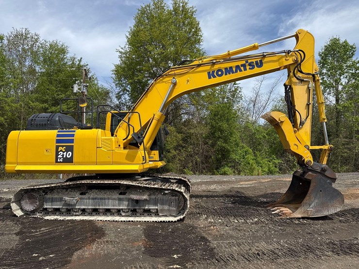 2021-komatsu-pc210-lc-11-image-5