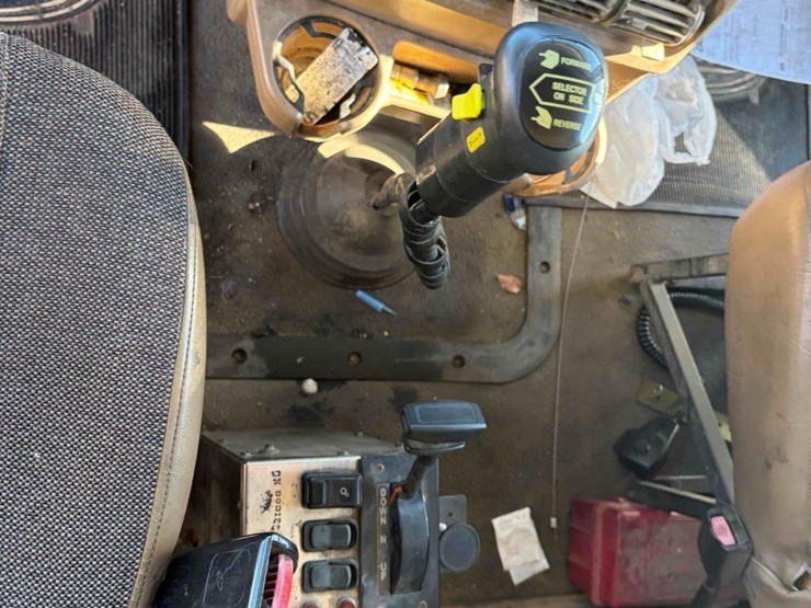 2007-mack-cv713-tri-axle-dump-image-10