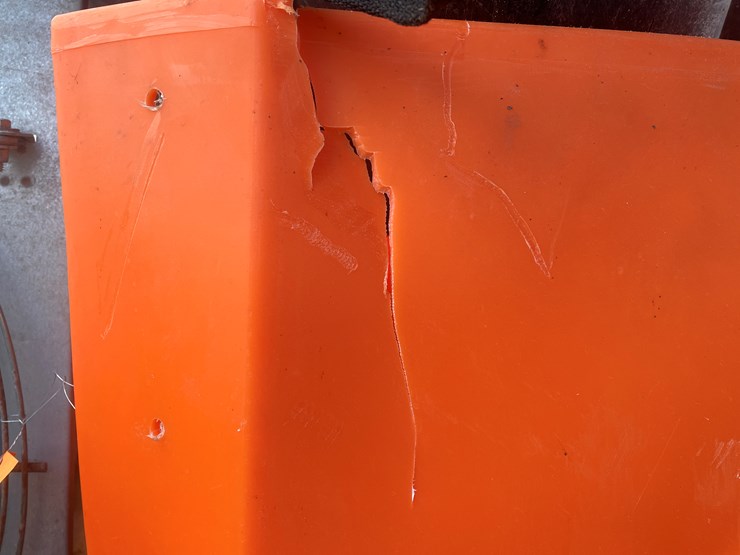 #3957-•-highcroft-feed-cart-image-7