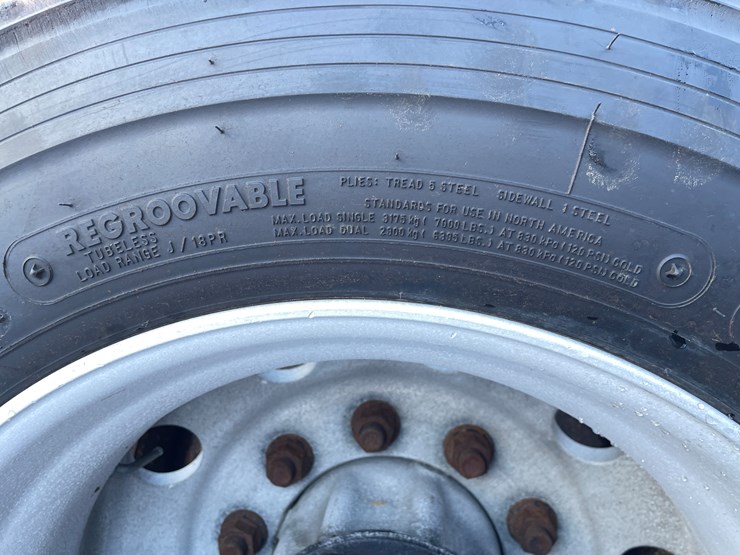 #3944-•-dual-wheel-tag-axle-image-17