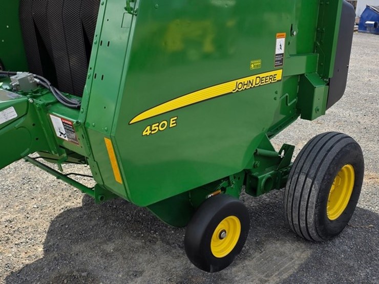 2020-john-deere-450e-image-7
