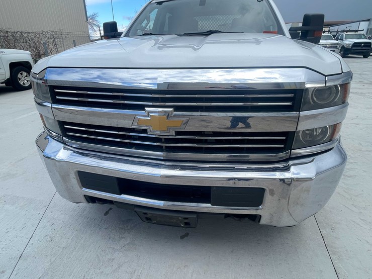 2015-chevrolet-2500-image-11