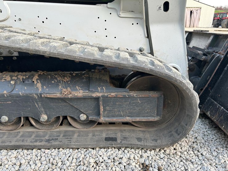 2023-bobcat-t770-image-14