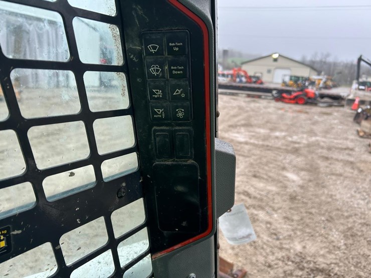 2022-bobcat-t66-image-23