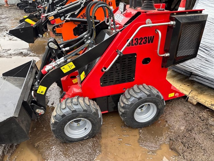 new-sdlool-co-stand-on-mini-skidloader-model-sl323w-image-6