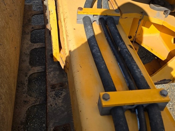 2018-volvo-sd115b-image-41