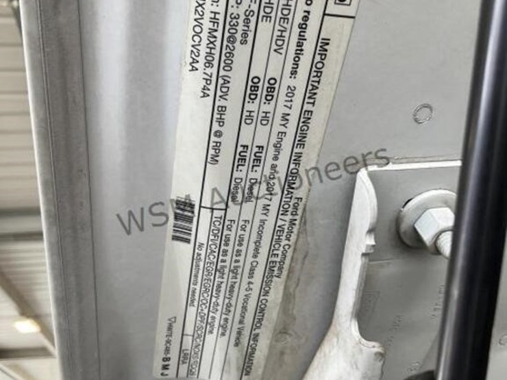 2017-ford-f550-image-15