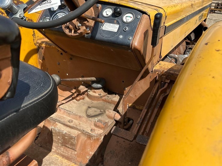 minneapolis-moline-g705-image-11