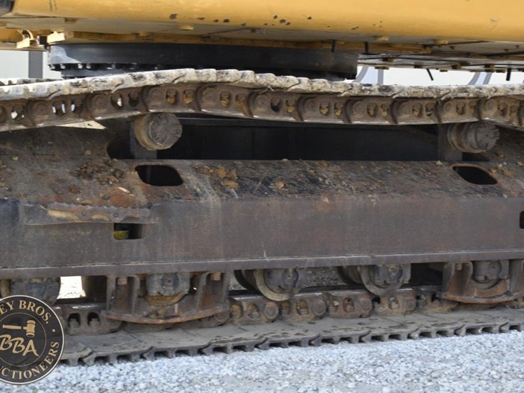 2019-caterpillar-326fl-image-36