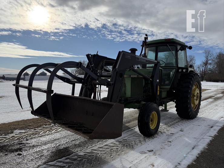 john-deere-4040-image-1