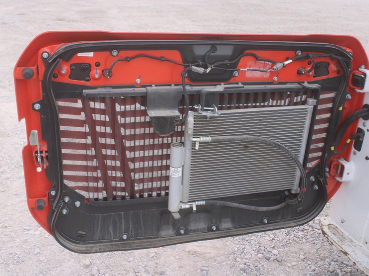 2024-bobcat-t66-image-36