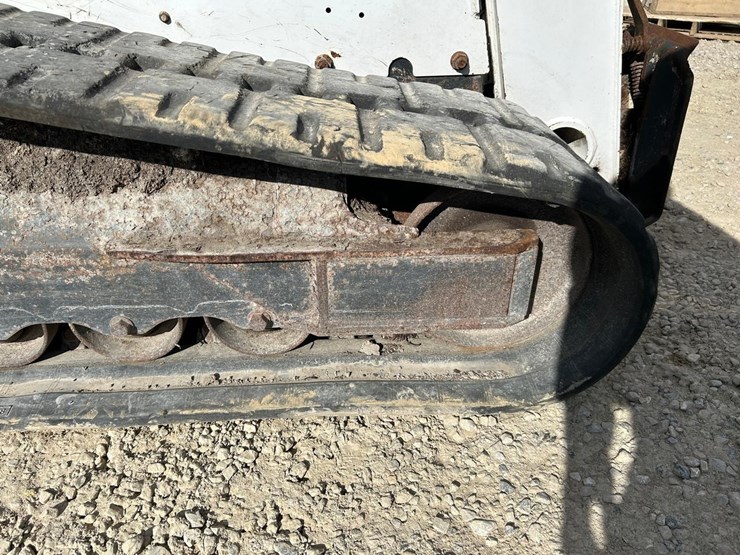 2021-bobcat-t770-image-14