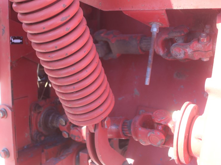 new-holland-1431-image-19