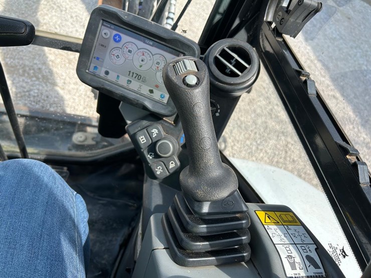 2023-bobcat-e35-image-22