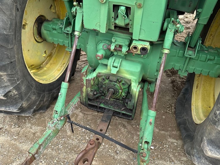 john-deere-4020-image-8