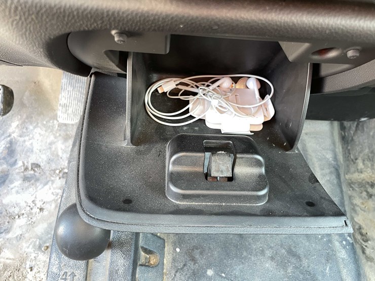 2015-chevrolet-1500-image-78