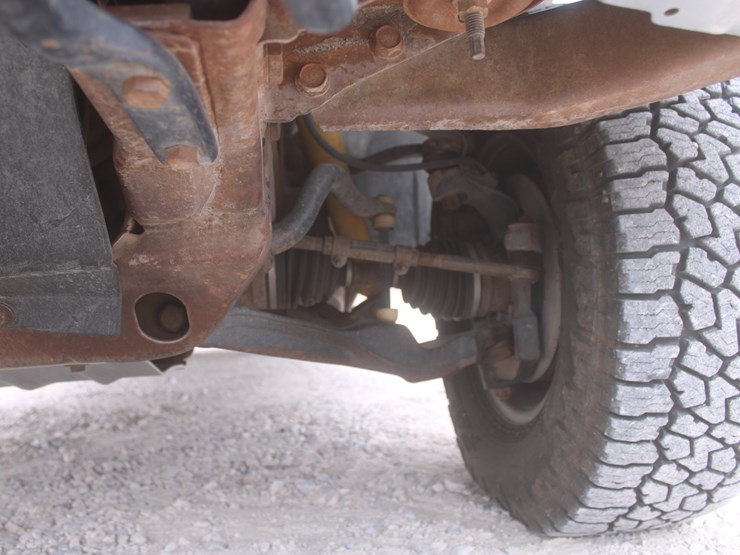 2000-chevrolet-k3500-image-26