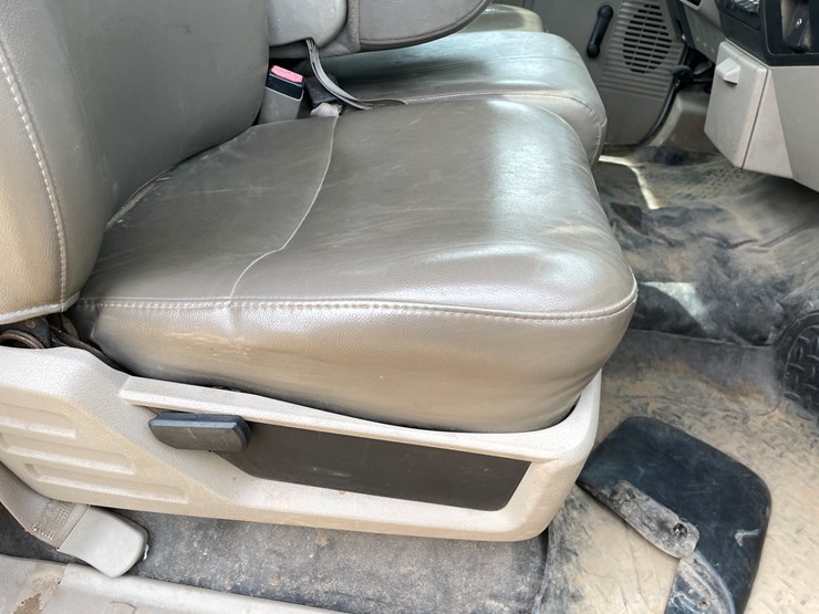 2008-ford-f550-image-41